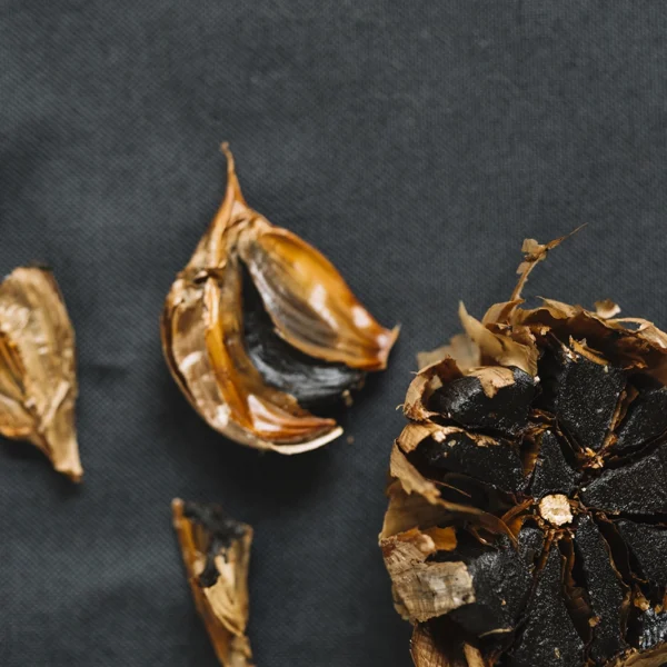 Black Garlic Flakes