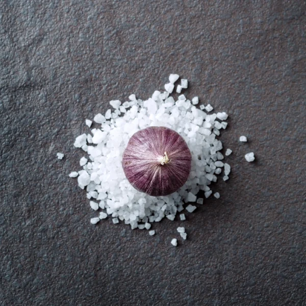 Fleur de sel with black garlic