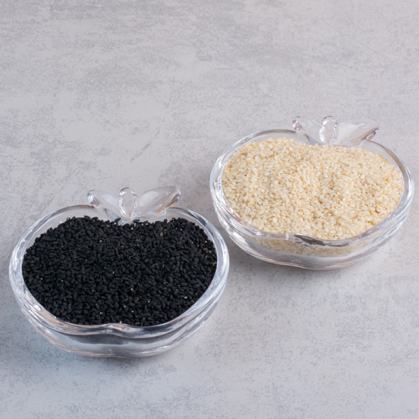 Fleur de sel with black garlic - Image 2